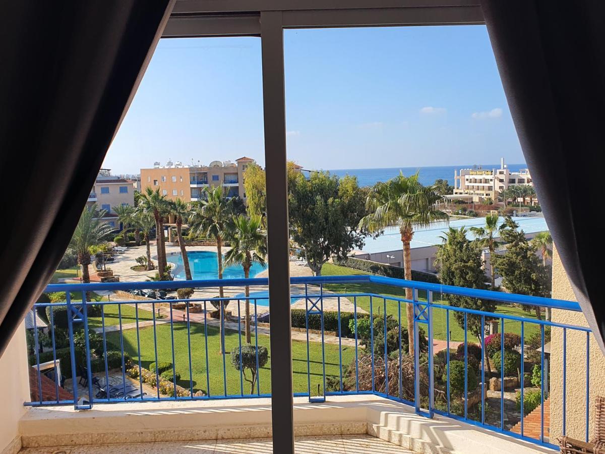 Kings Palace 304 Apartment Paphos Bagian luar foto