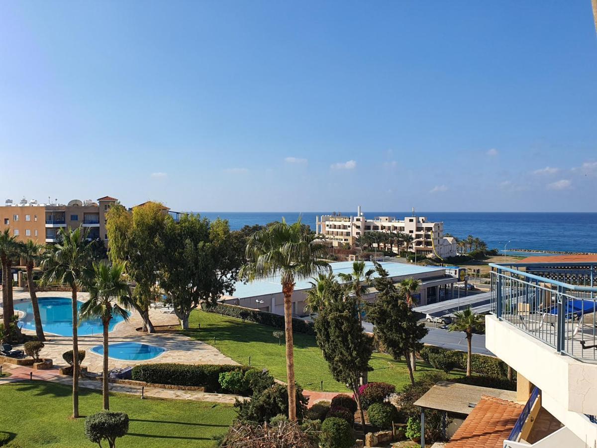 Kings Palace 304 Apartment Paphos Bagian luar foto